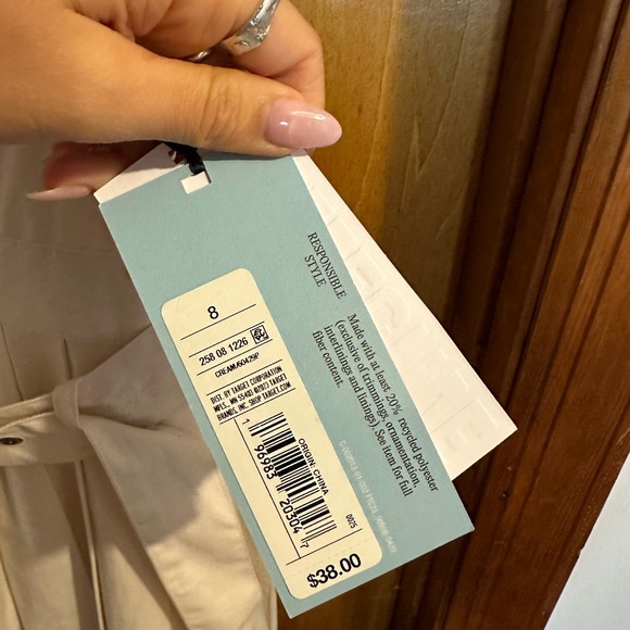 Future collective Cream Dress 🖤⭐️ BNWT - Picture 4 of 4